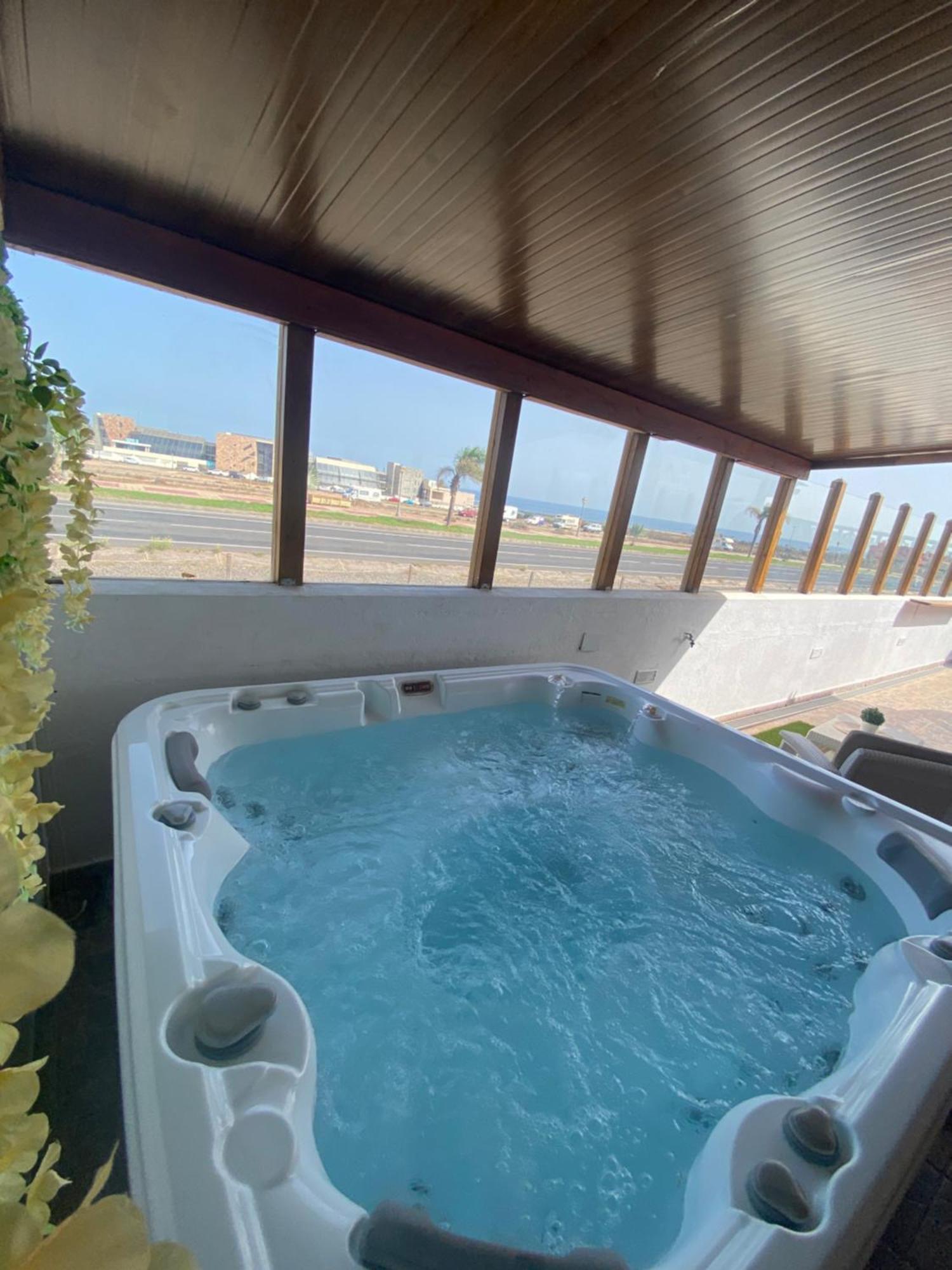 Private Heated Pool Villa *